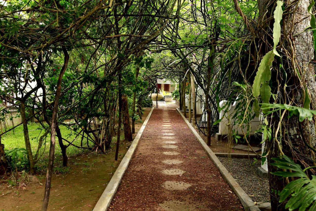 Nooit Gedacht Heritage Hotel  Unawatuna Buitenkant foto